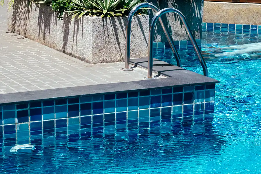 Why Do People Use Blue Tiles for Swimming Pools?